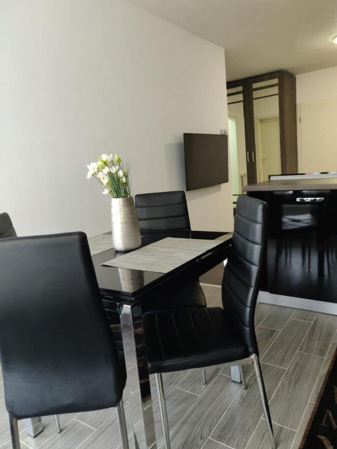 Avangarden Apartment Brasov Ngoại thất bức ảnh